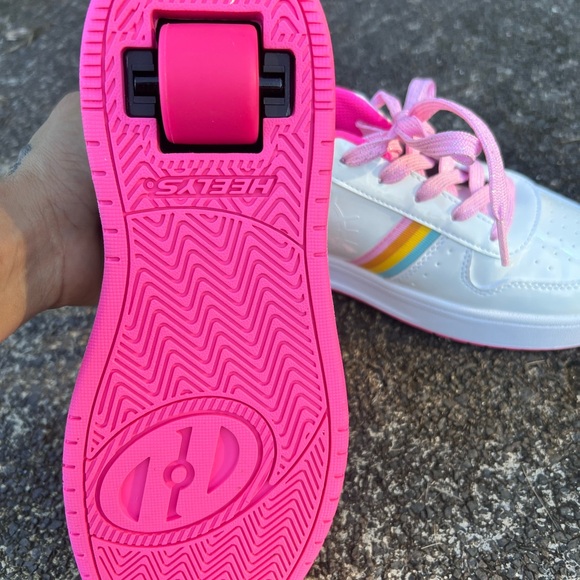 Heelys Women’s White and Pink Sneakers with Rainbow - Picture 7 of 13